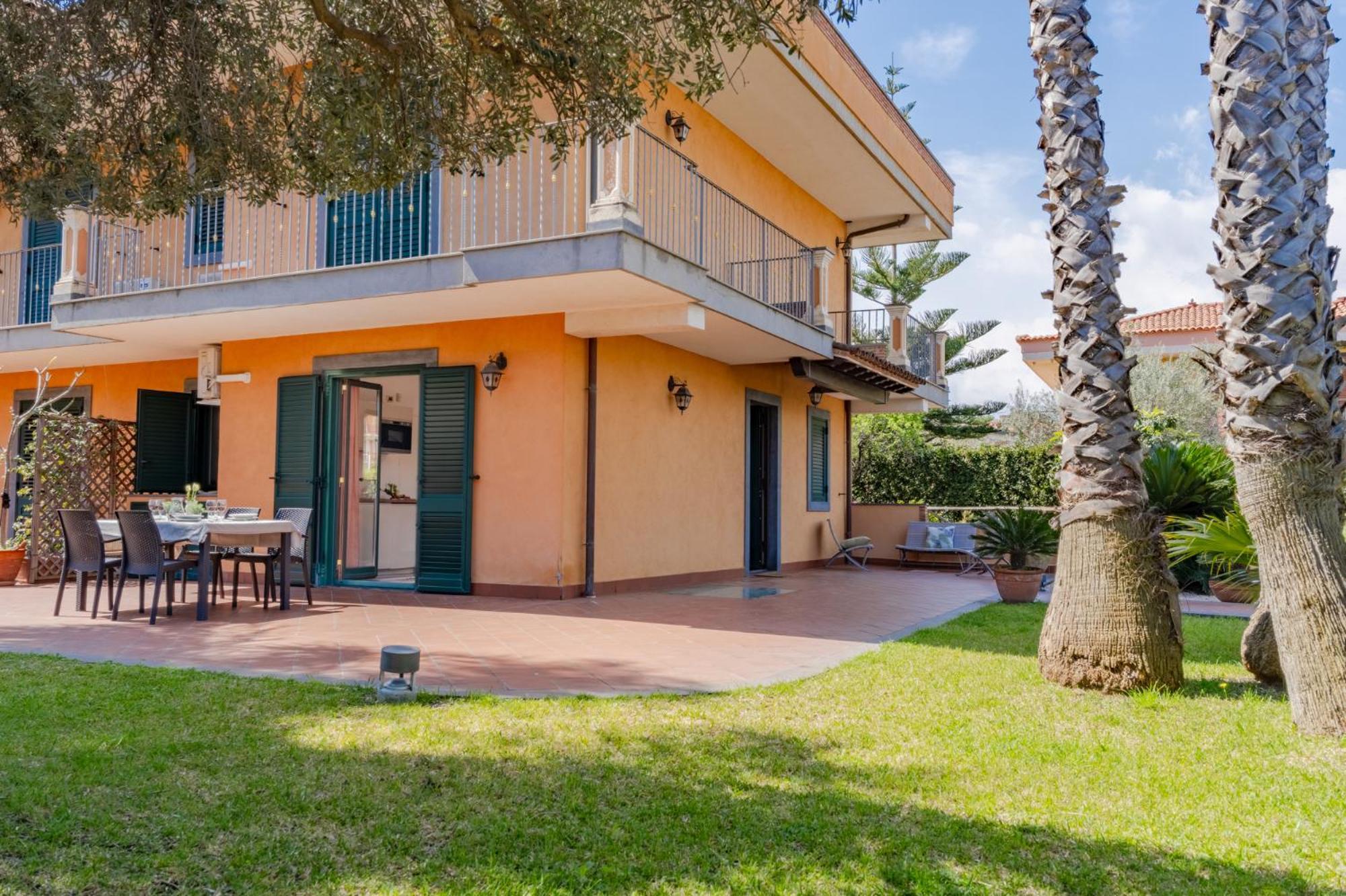 Holiday home Etna, Mare E Mascali